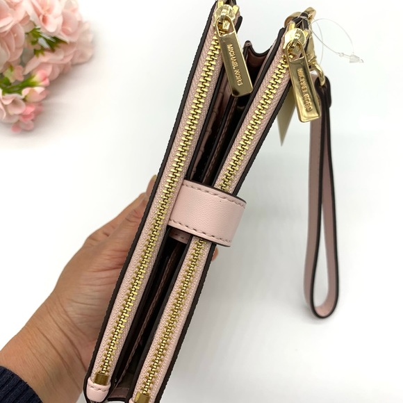 Michael Kors Jet Set Travel Double Zip Wristlet - Vanilla /Powder Blush Multi - Picture 3 of 9
